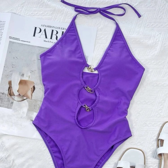 One piece swimsuit - Picture 2 of 2